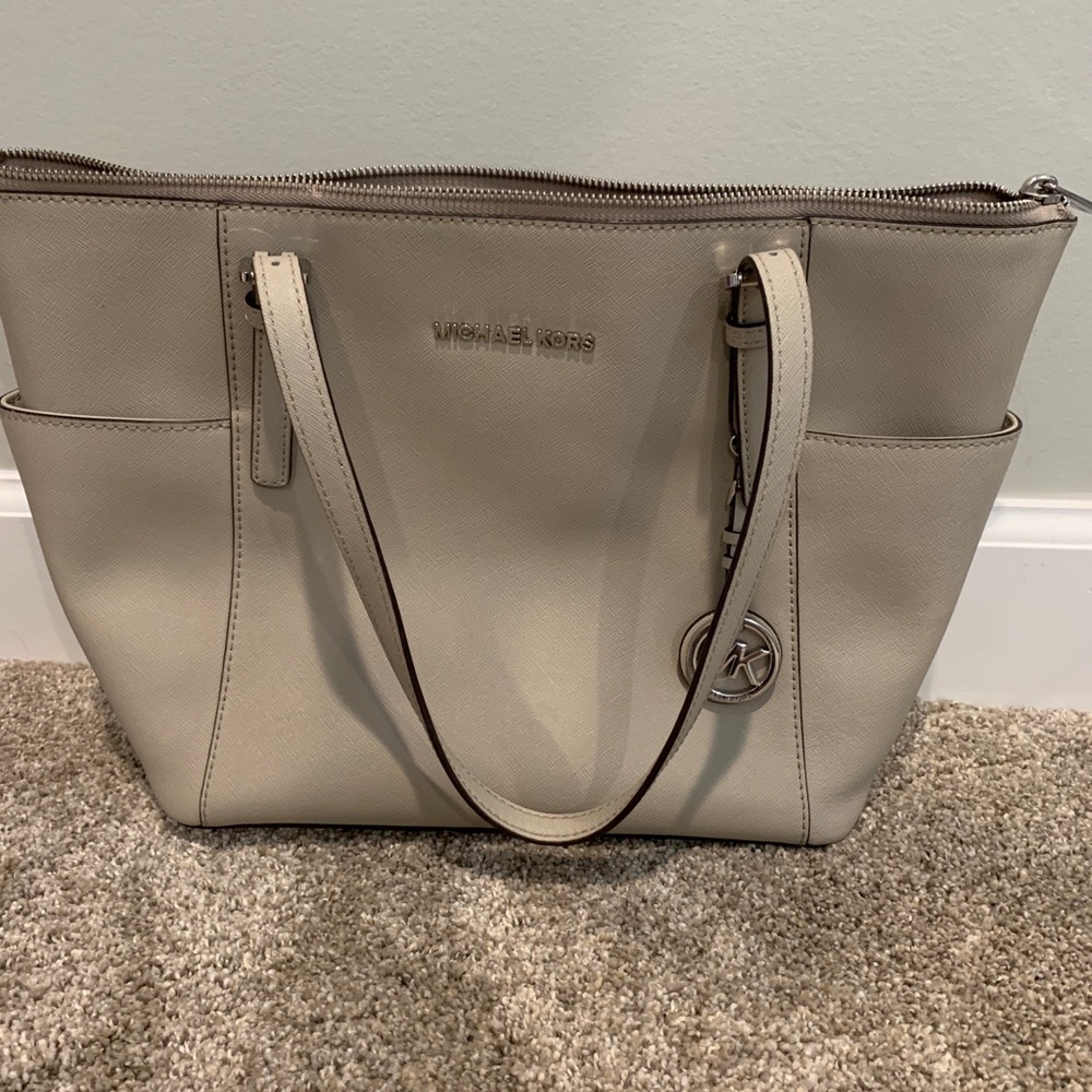 Michael Kors Jet Set Leather Tote